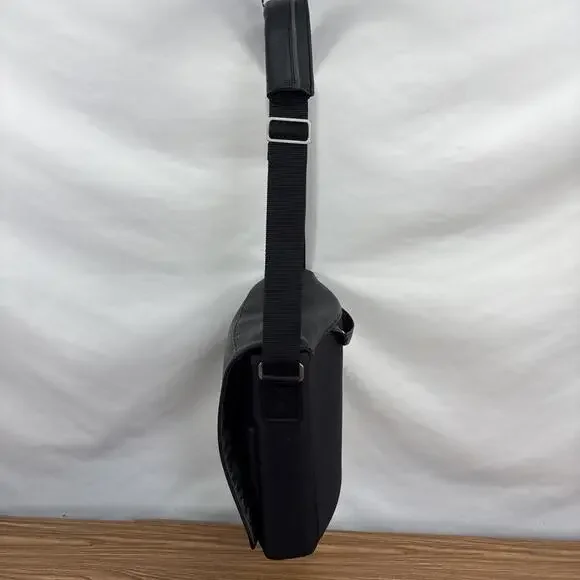 Bose SoundDock Portable Travel Bag Carrying Case ONLY and Shoulder Strap Black - Picture 9 of 13